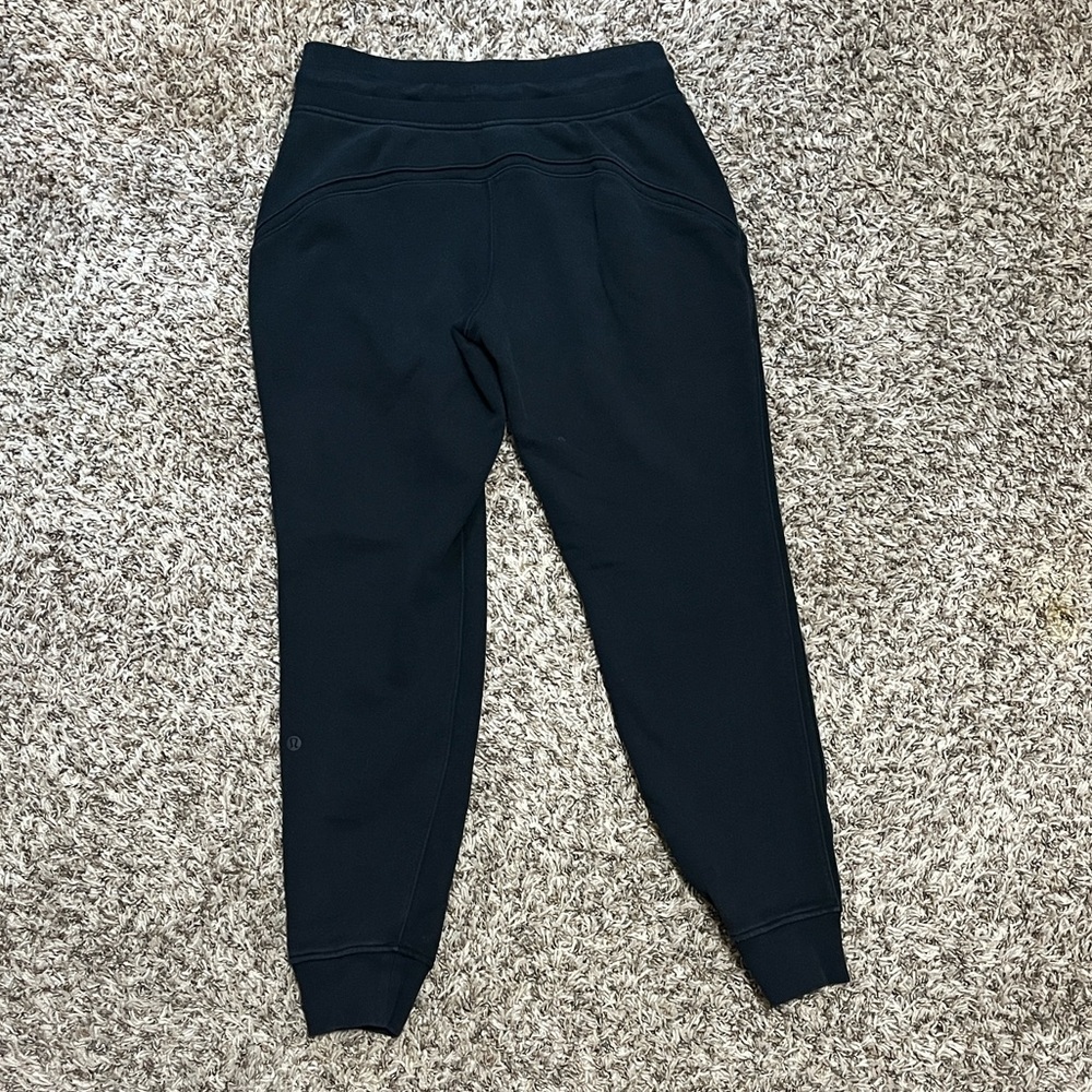 Lululemon Warm Down Jogger II Size 6 - Picture 6 of 10